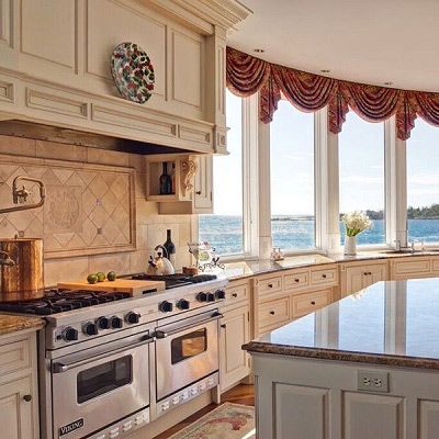 Bette Davis's Former Estate On Cape Elizabeth