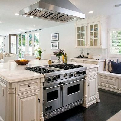Viking Appliances Outfit Chef Wolfgang Puck's Mediterranean-Style Villa