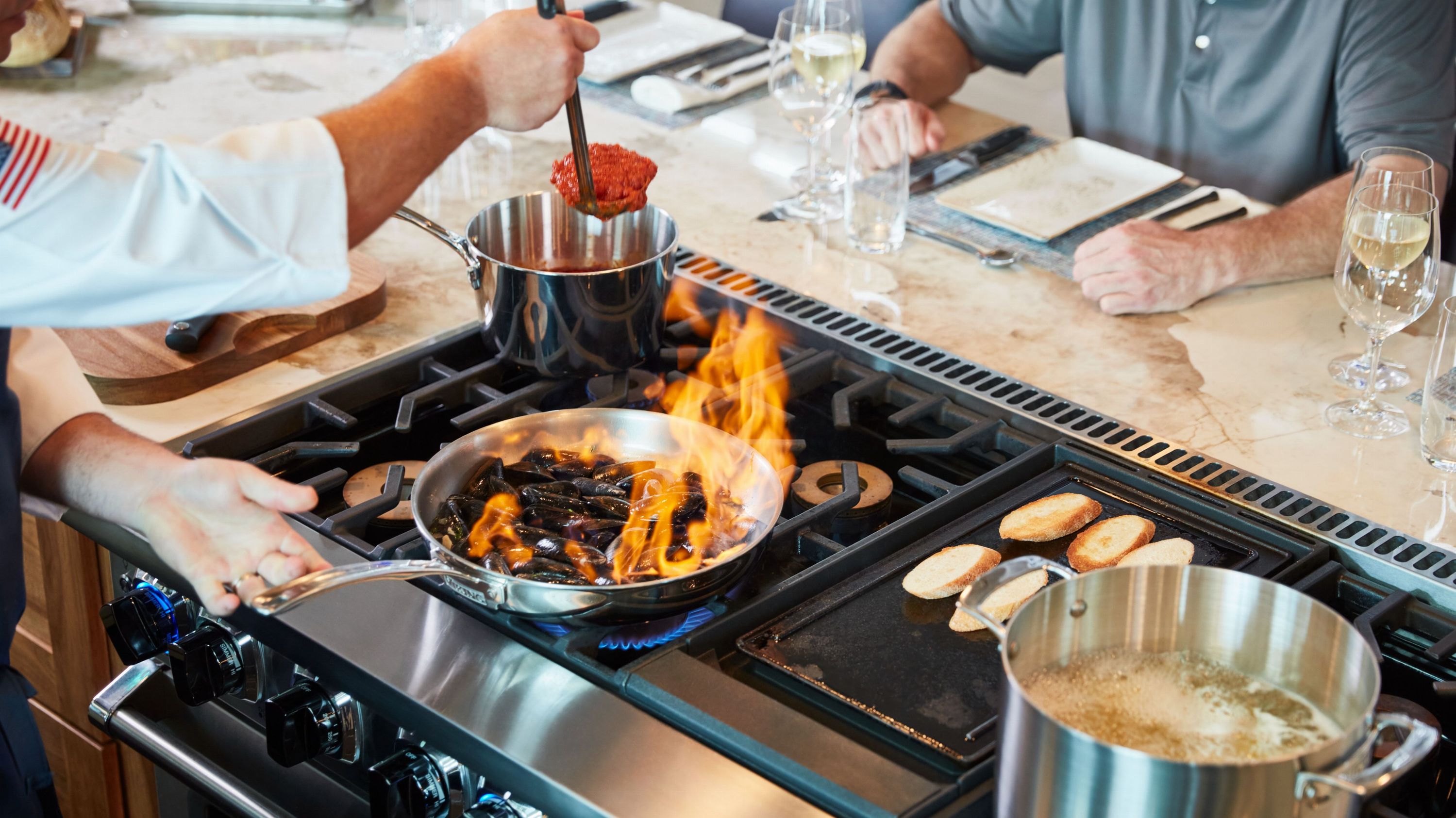 VIKING - High-End Ranges, Ovens, and Cooktops