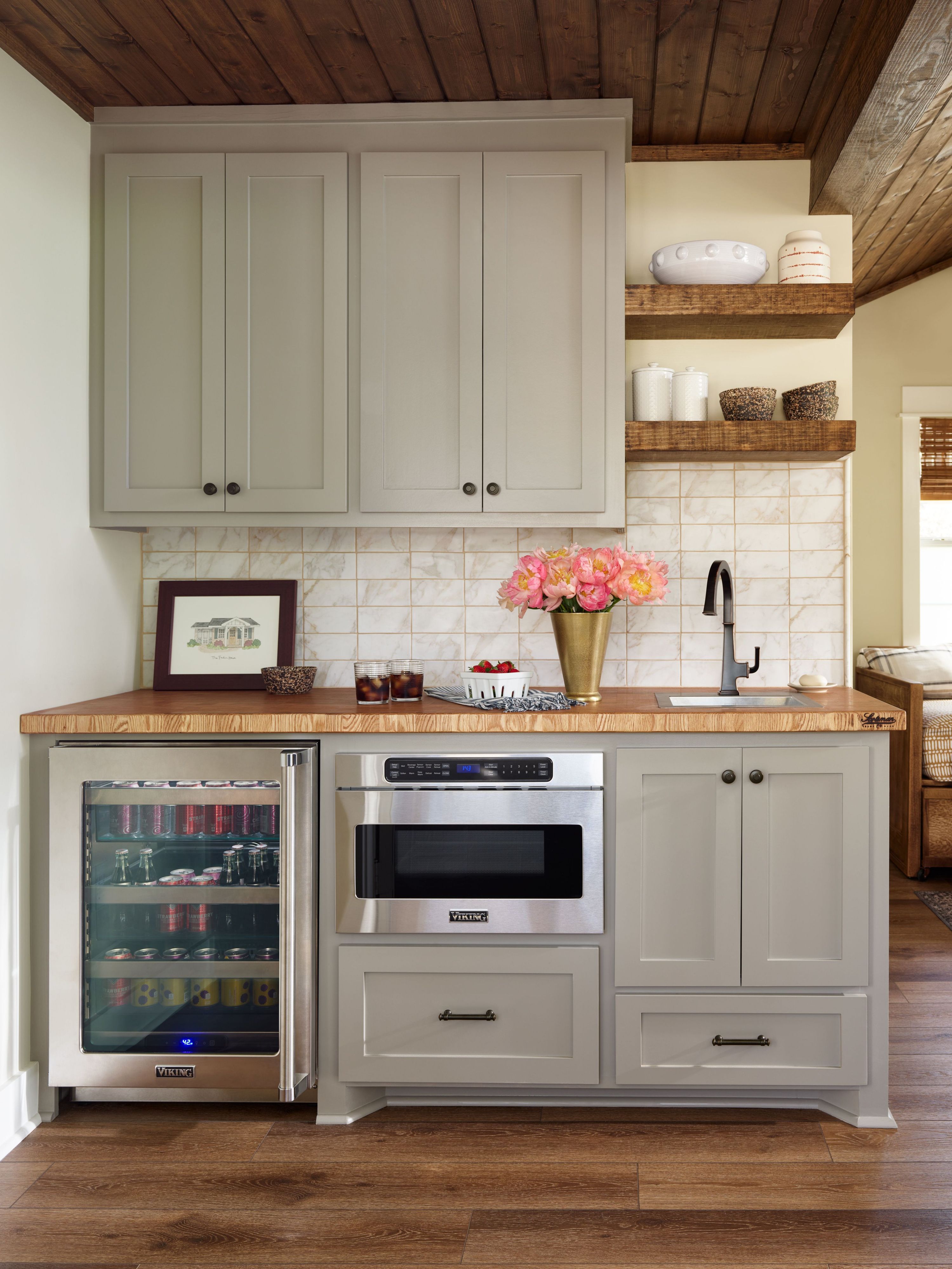 VIKING - High-End Undercounter Refrigeration