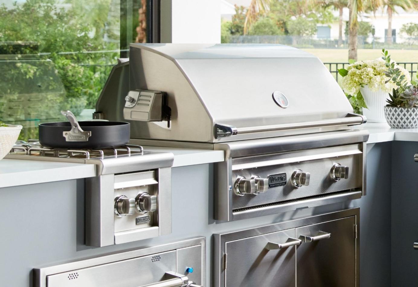 VIKING - High-End Kitchen Appliances - Grills